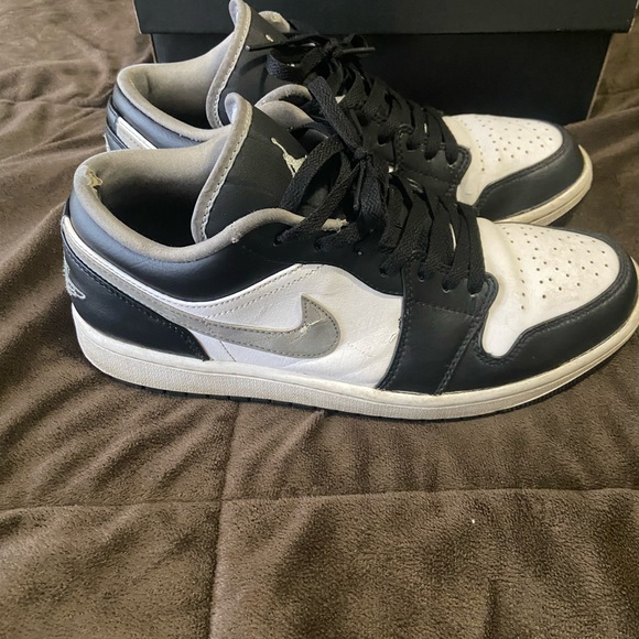 Air Jordan 1 Low - Picture 2 of 9